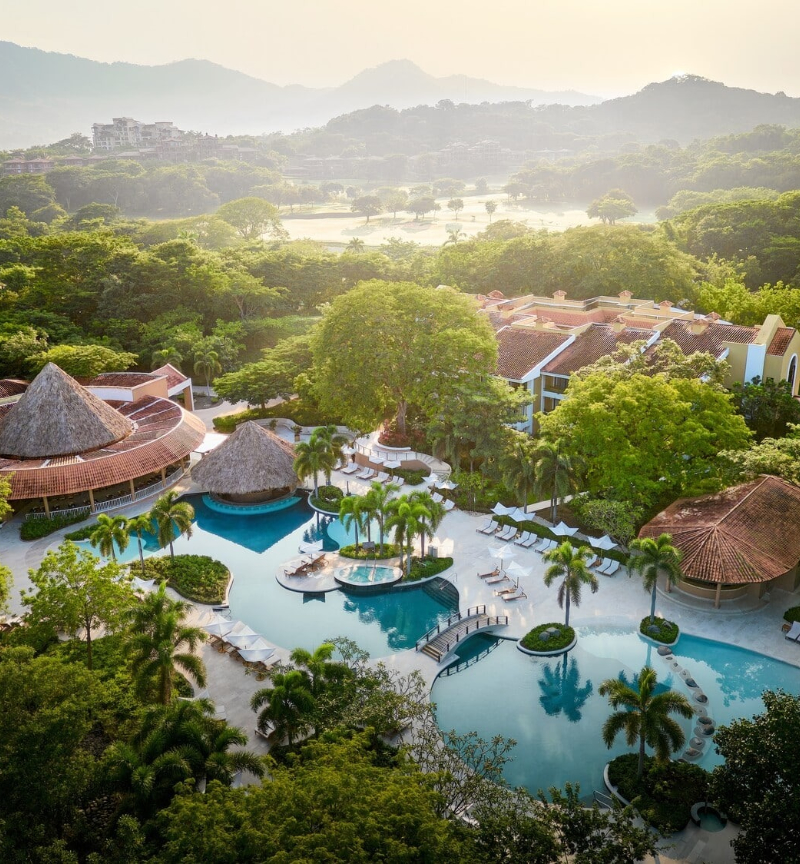 Celebra el Fin de Año en Costa Rica: Vuelos, Hospedaje, Desayunos y Tours Incluidos